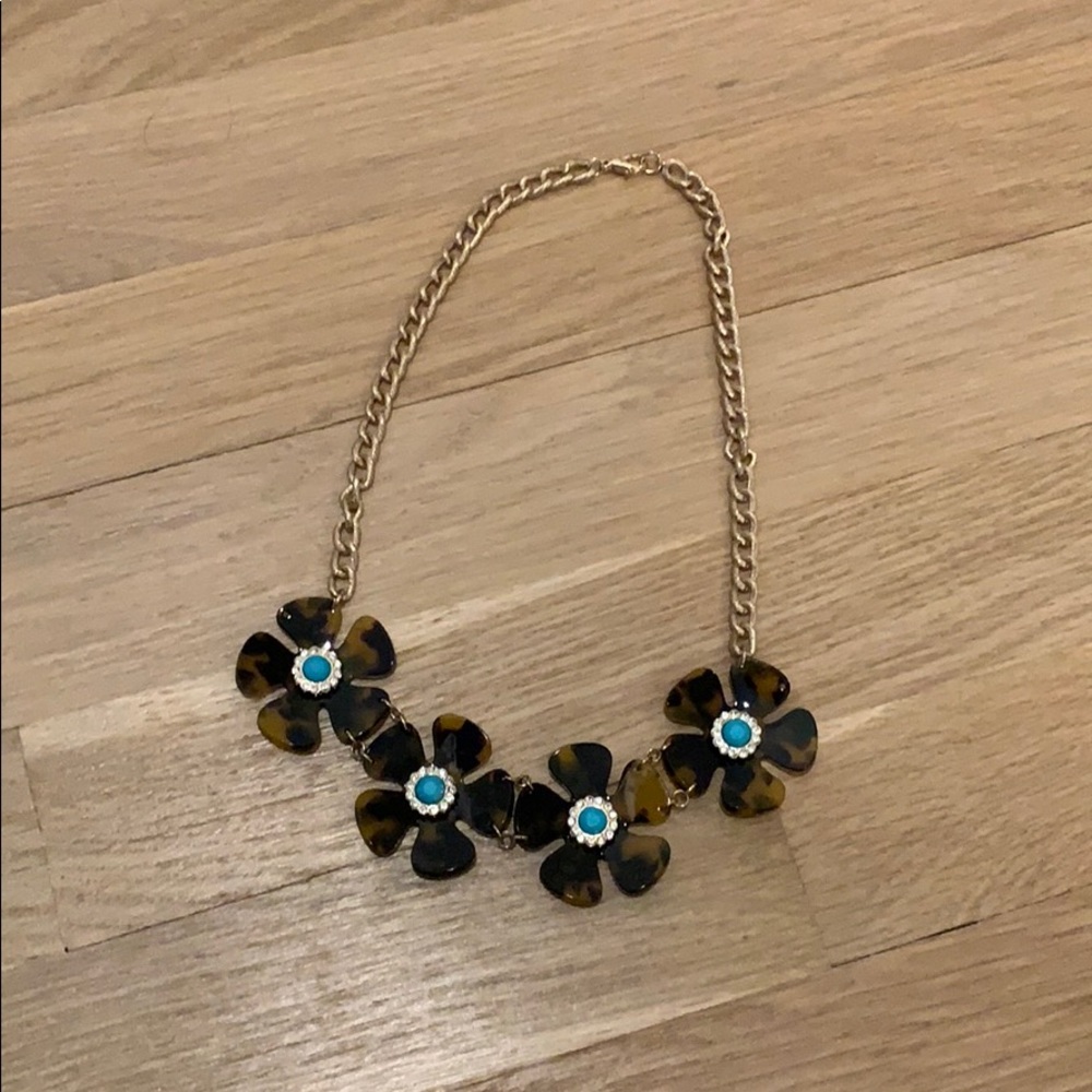 Statement necklace